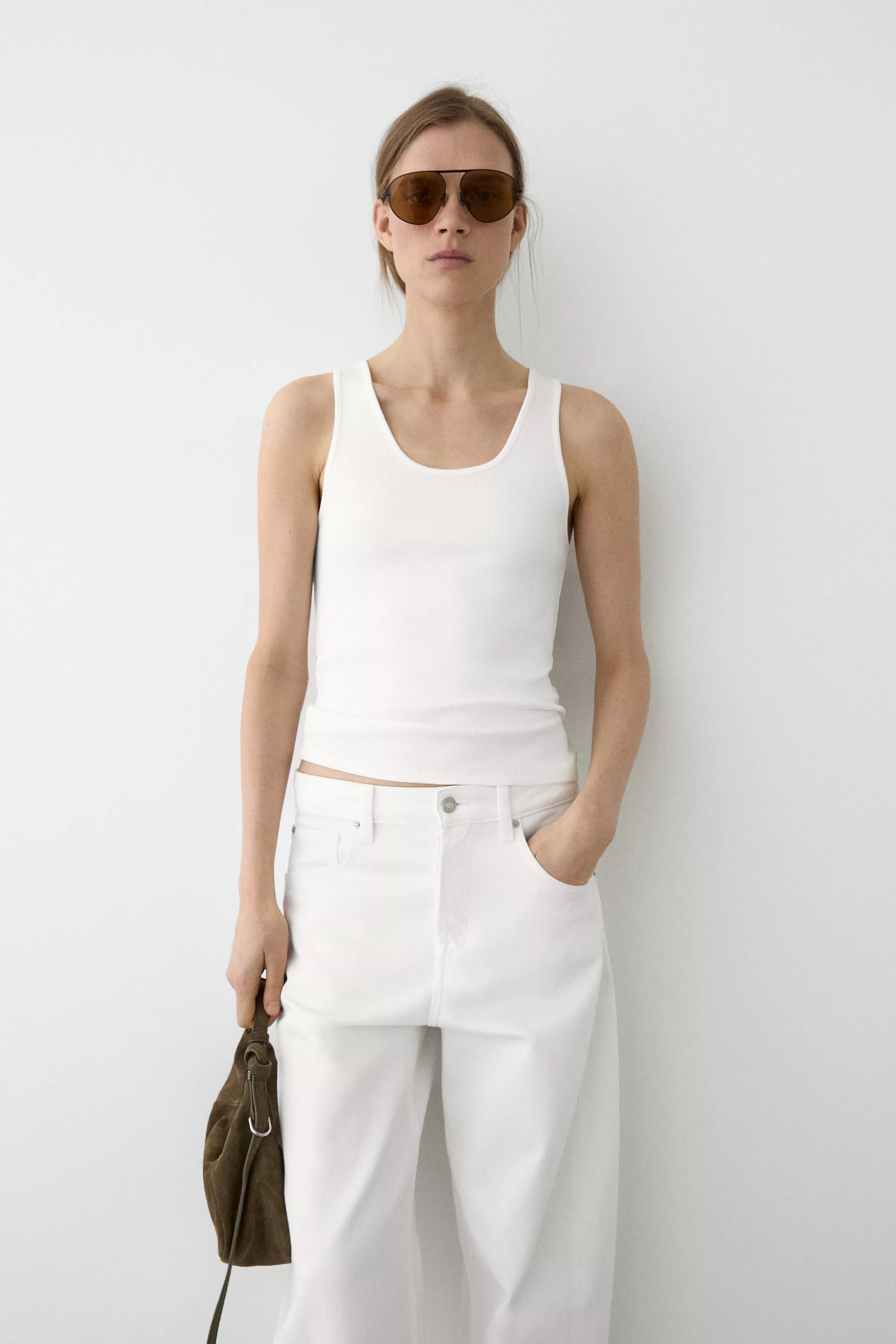 Massimo Dutti，低圓領吊帶上衣
