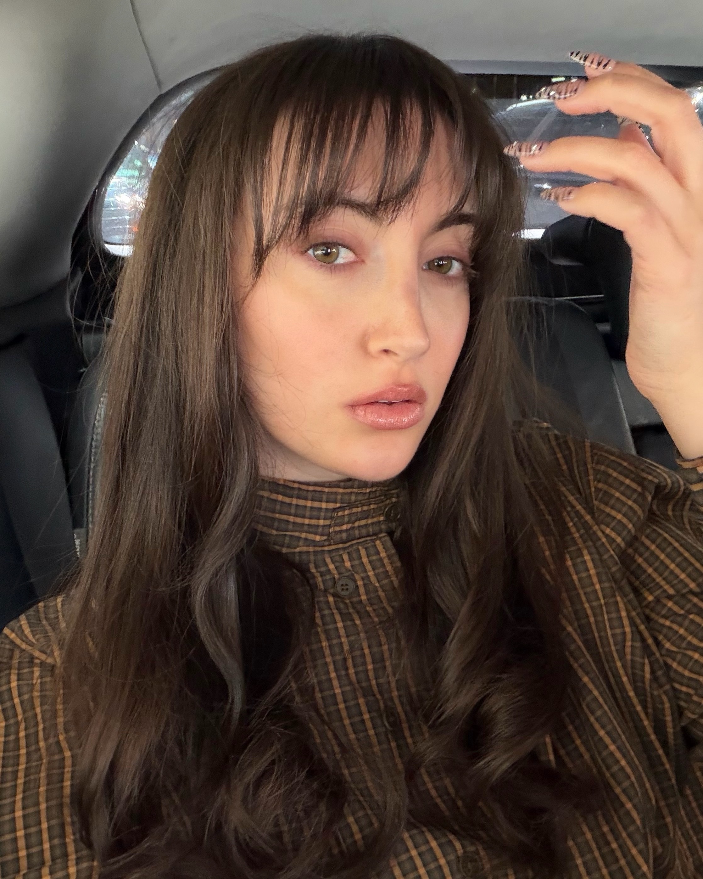 www 副美容編輯 Alyssa Brascia 的自拍照