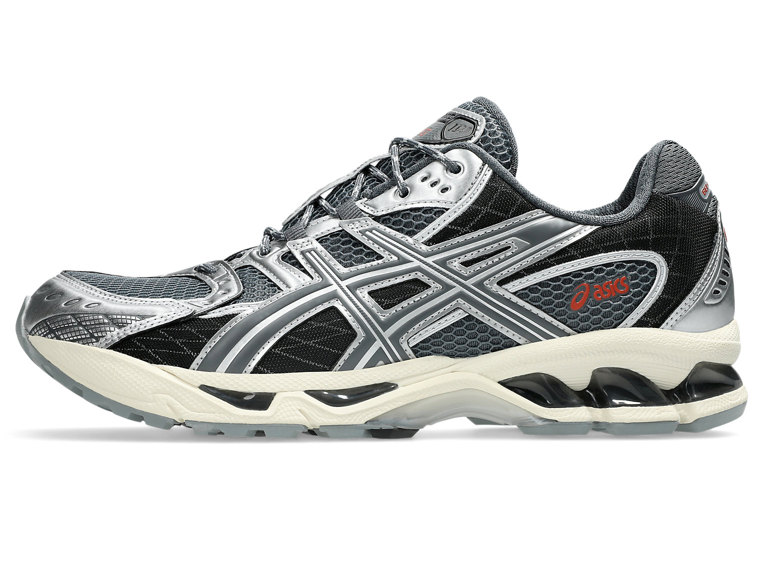 一雙 asics gel nimbus 10.1 運動鞋。