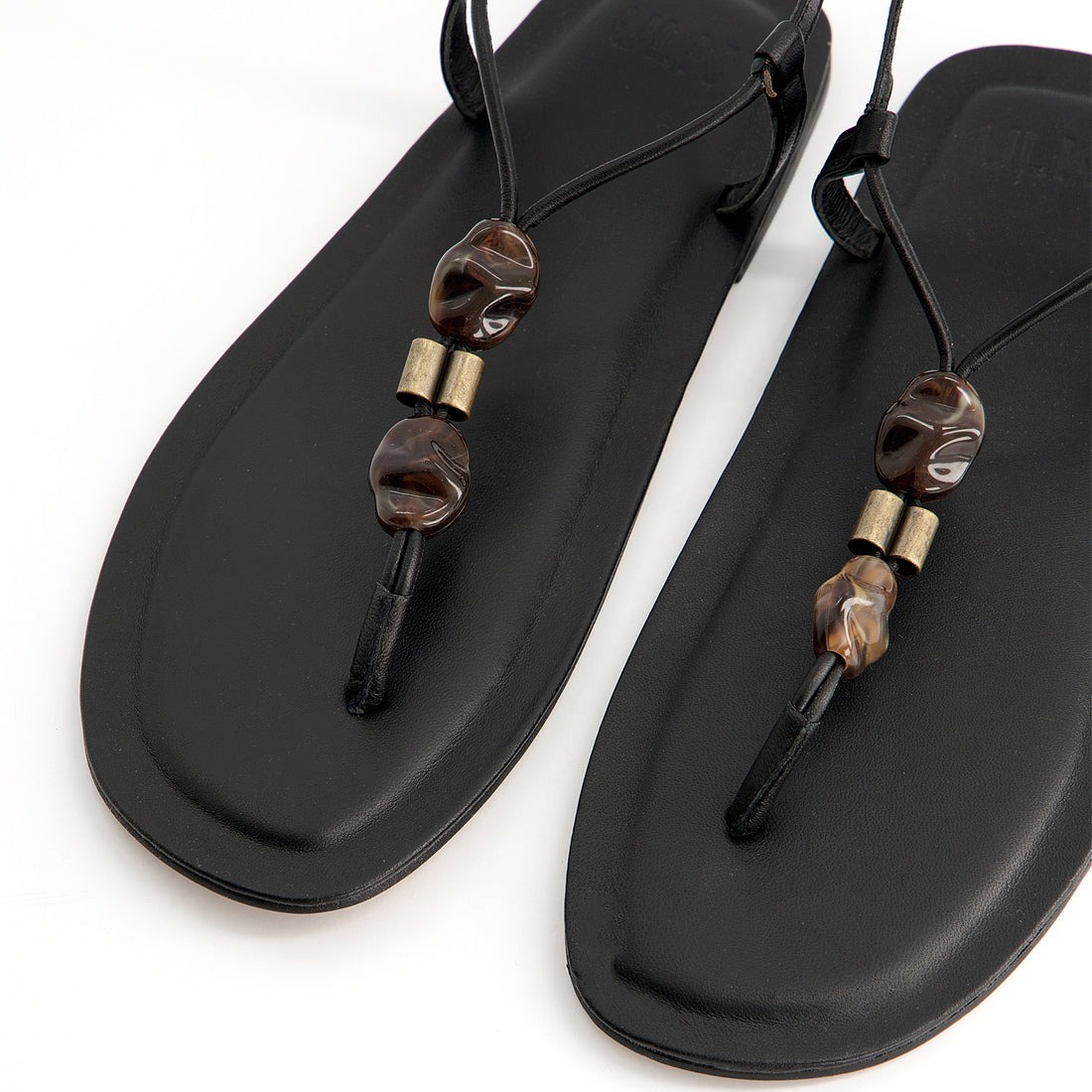 Sandalias de piel con cuentas - Arena

