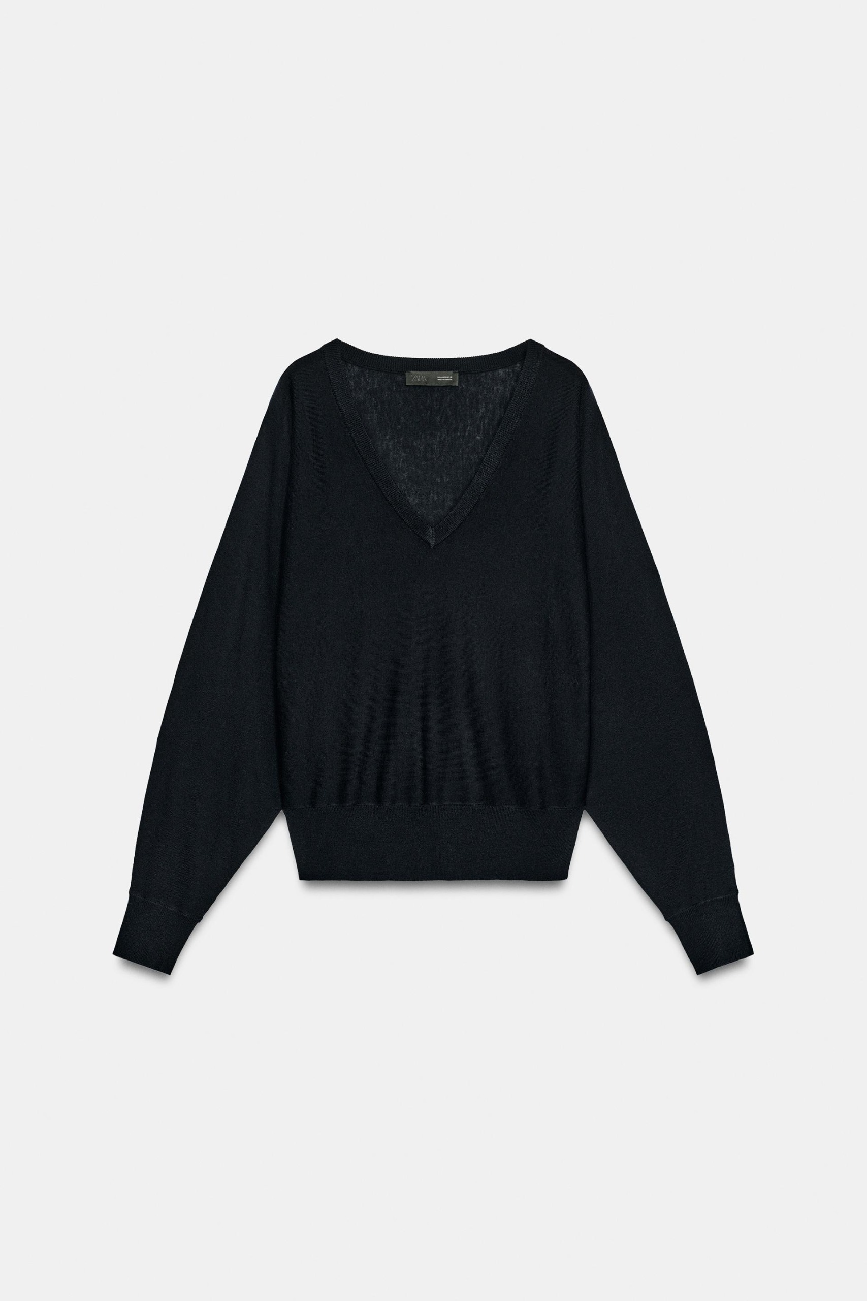 ZARA，羊毛 V 領毛衣