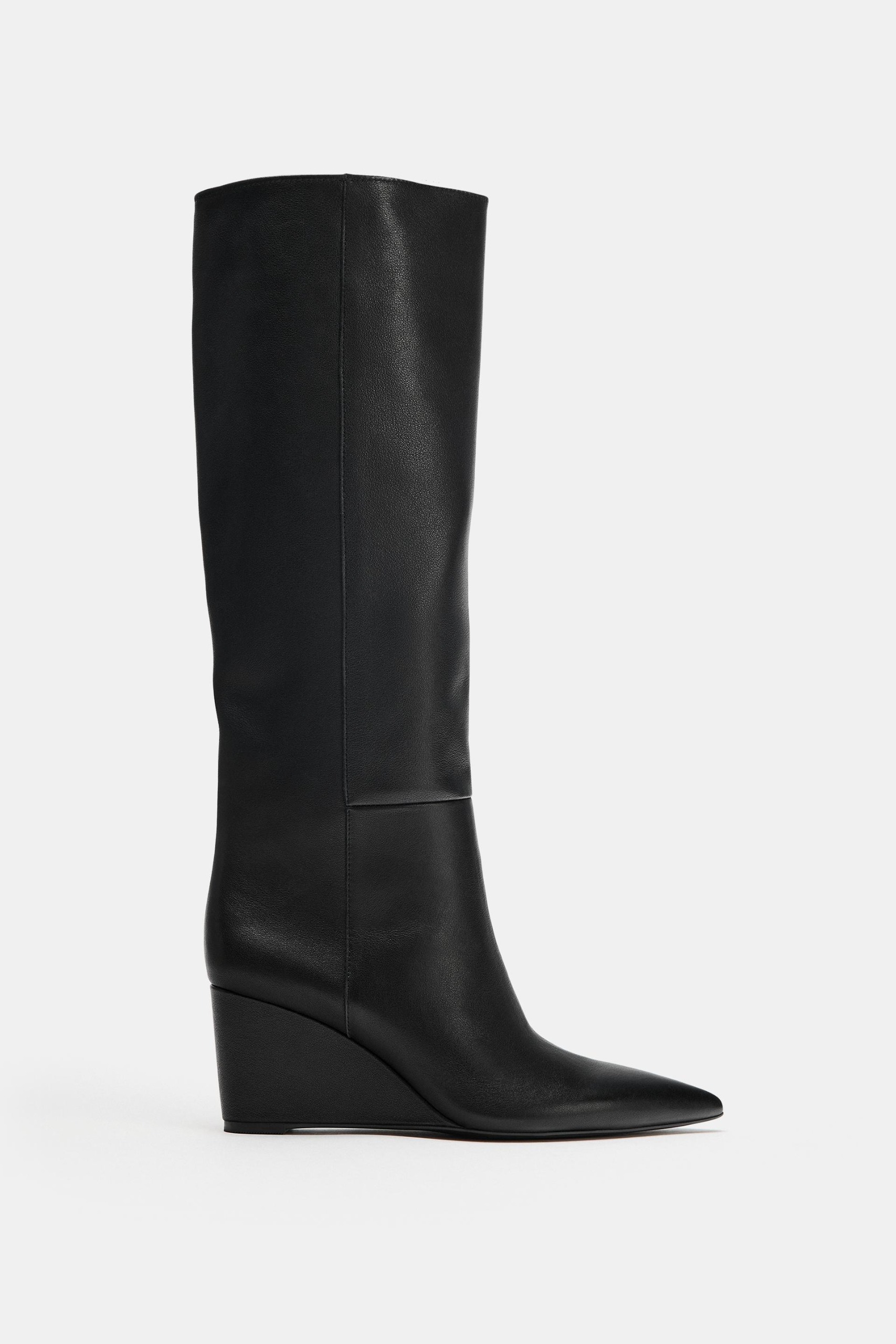 ZARA，皮革坡跟靴