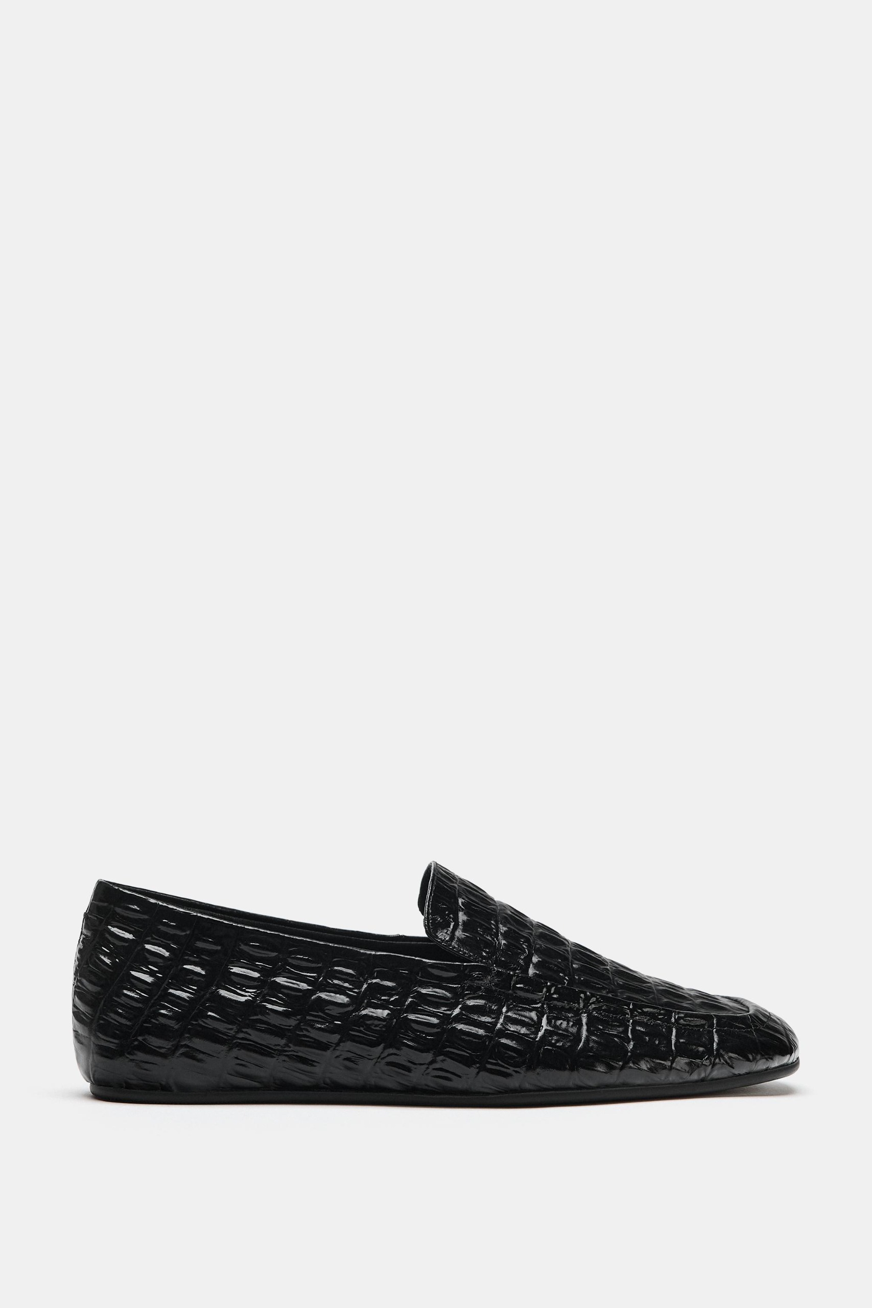 ZARA，紋理皮革樂福鞋
