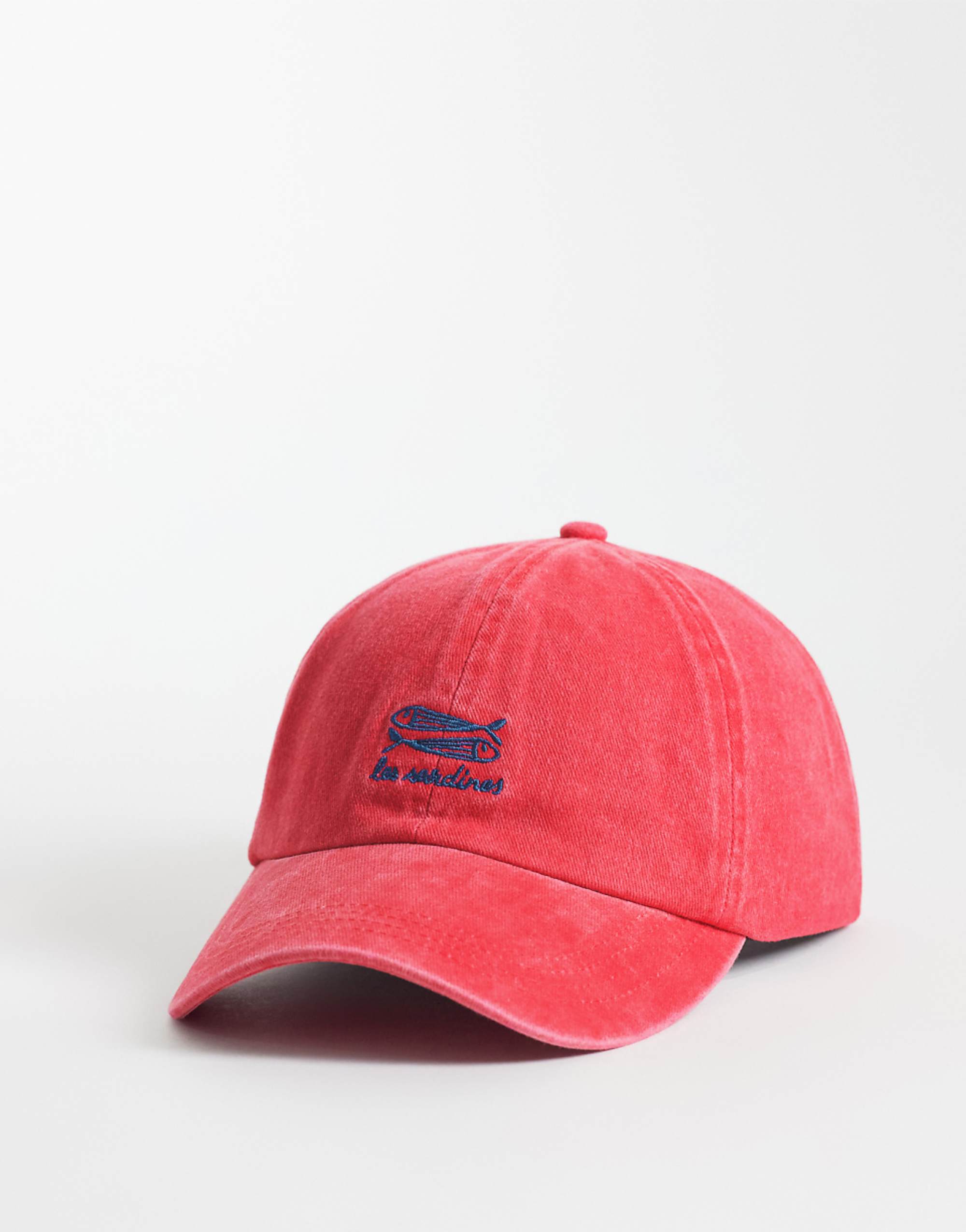Asos Design 紅色魚圖案帽子
