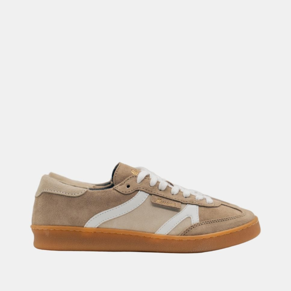 Zapatilla de serraje beige con tiras en cuero blancas. - Morrison - Natural