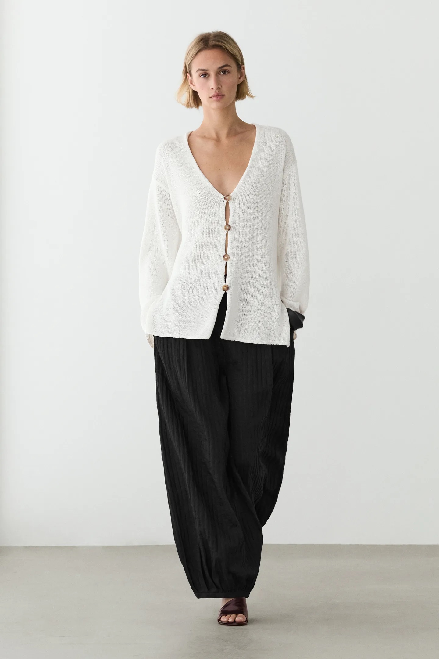 Massimo Dutti，長款針織 V 領開襟衫