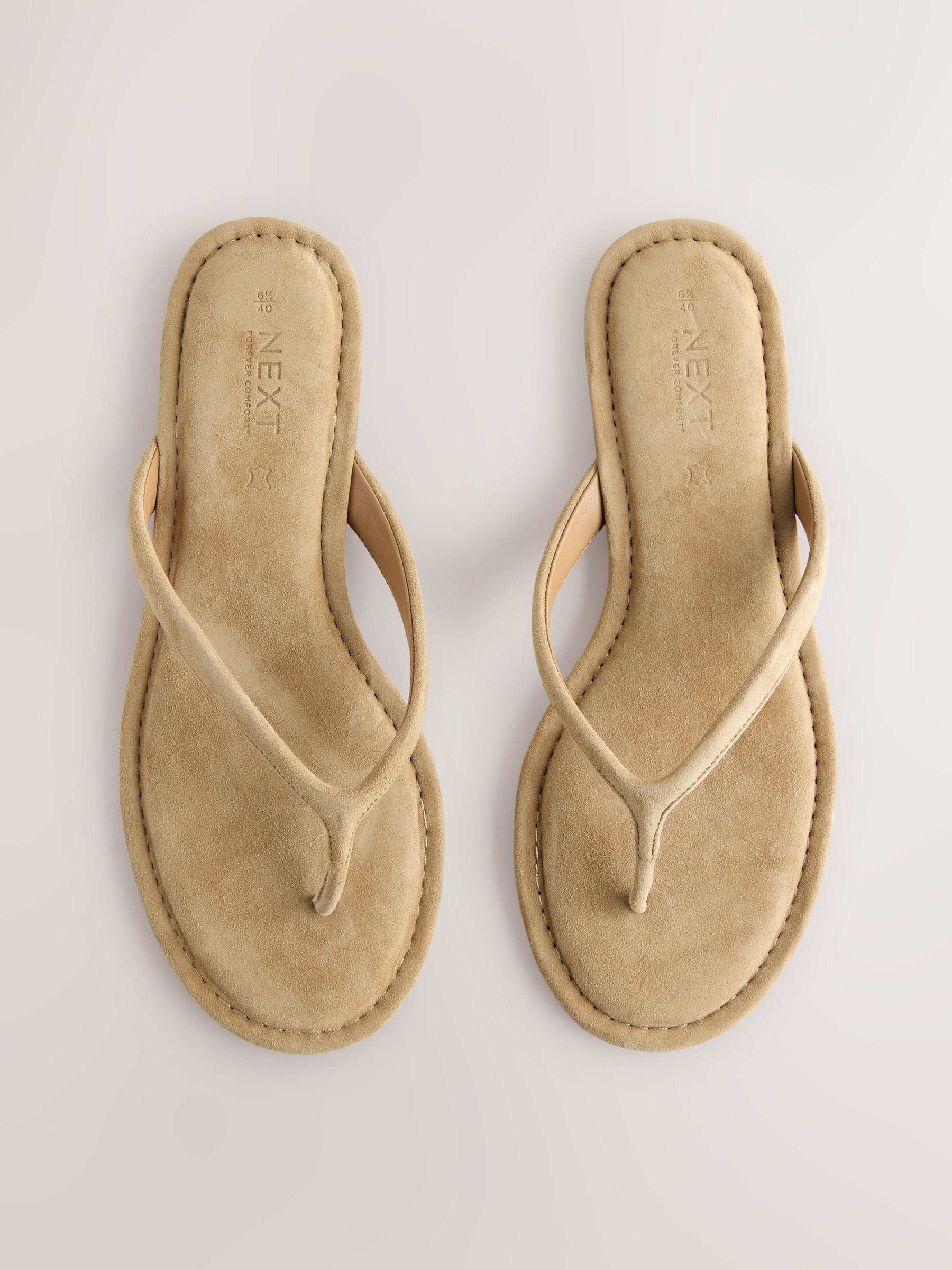 棕褐色絨面革 標準/寬版 Forever Comfort&reg;圓頭皮革丁字褲 - 尺寸 3 Eu 35.5