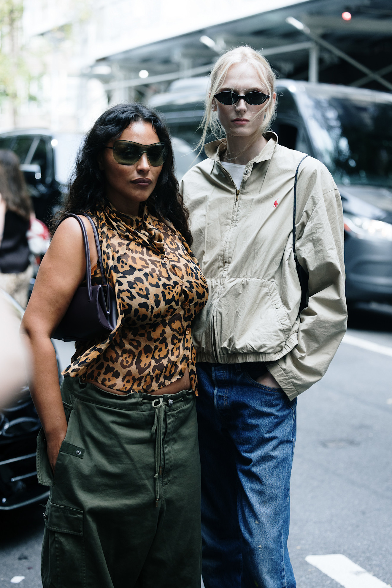 Paloma Elsesser 和 Alex Consani 在紐約時裝週期間。