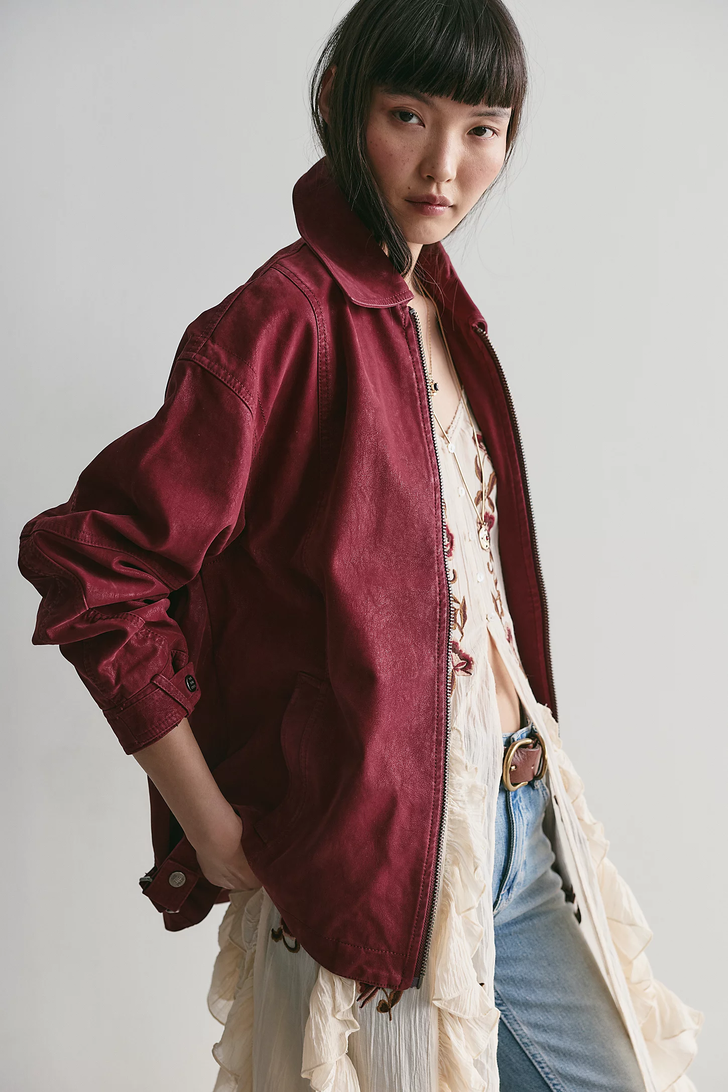 Free People，我們 Free Sloane 純素絨面革夾克