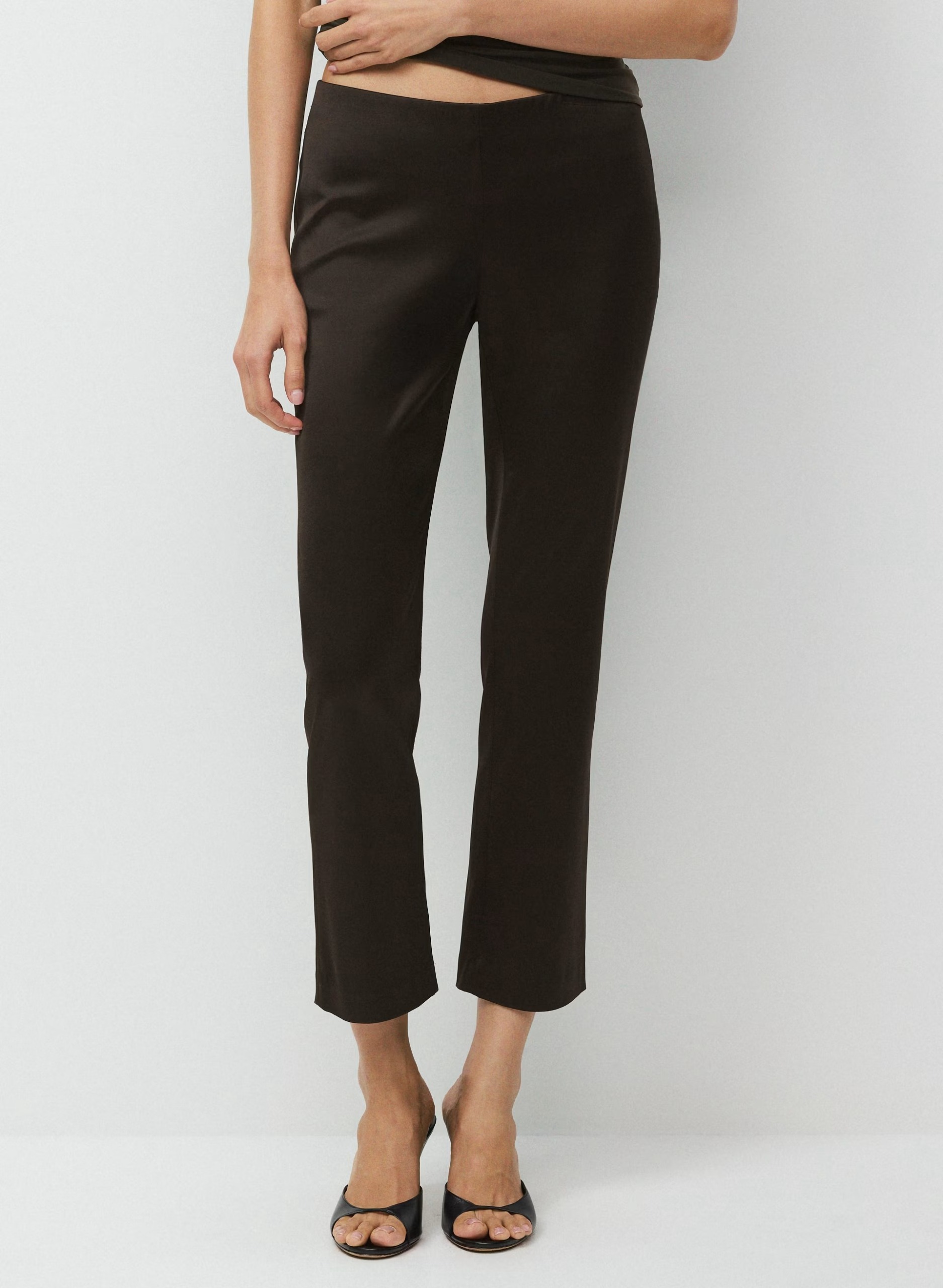 Aritzia，十掌聲緞面長褲