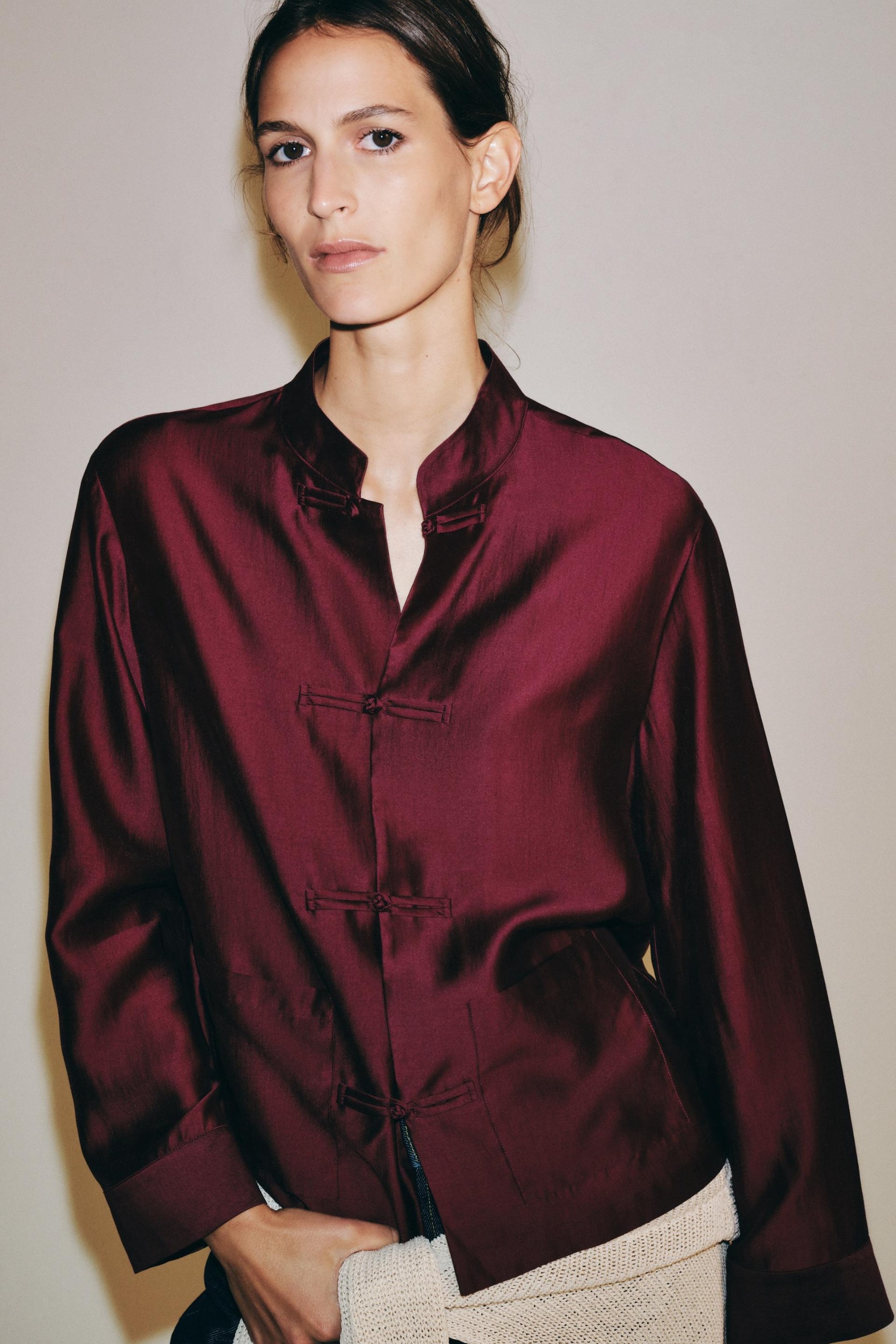 ZARA，ZW 系列青蛙緊固襯衫