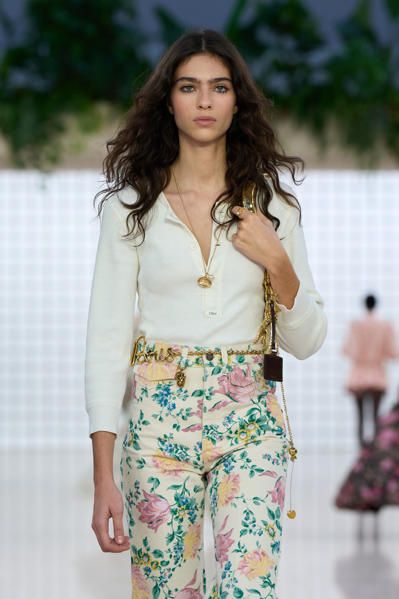 Chloe 亨利衫。