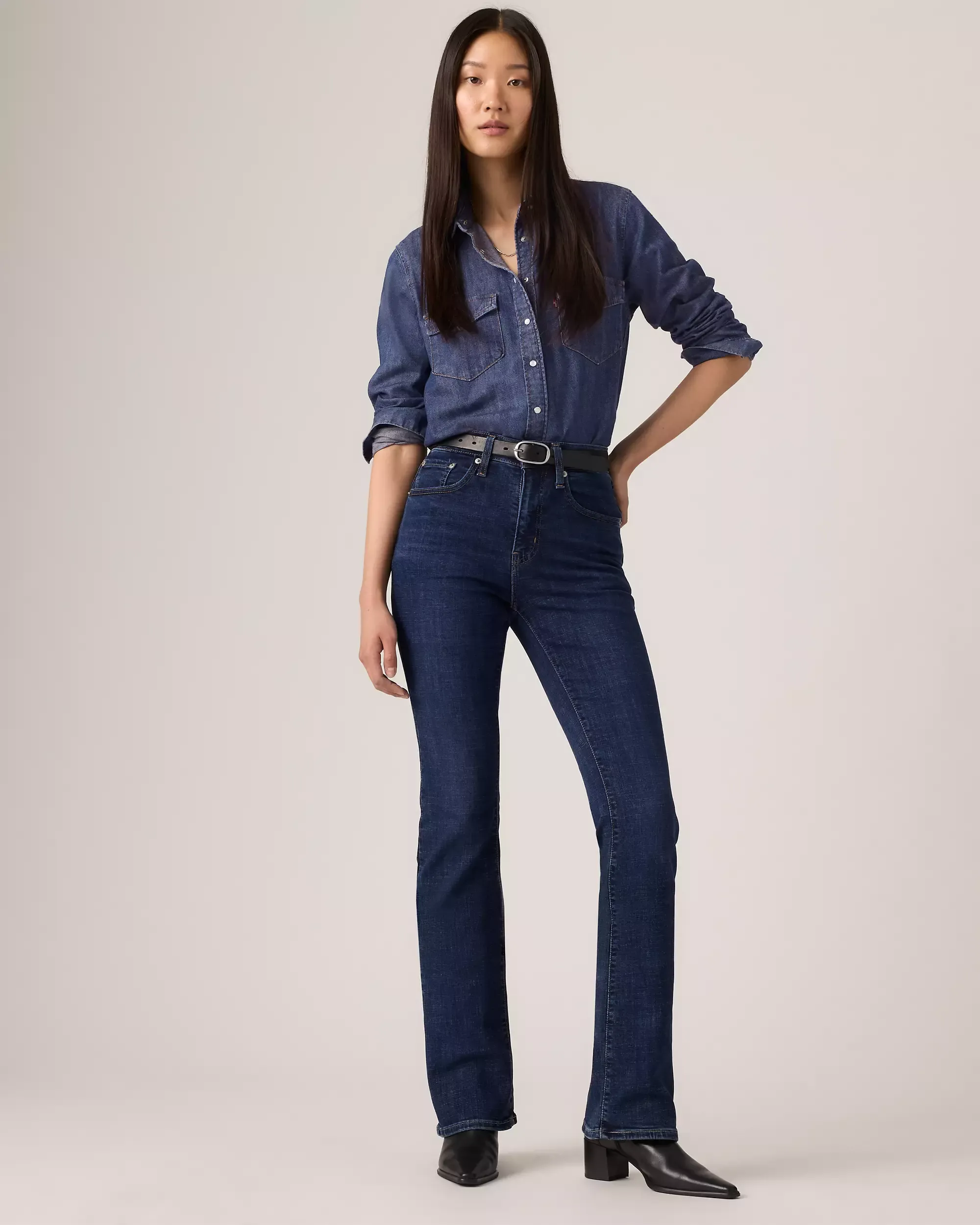 Levi's，725 高腰微喇牛仔褲
