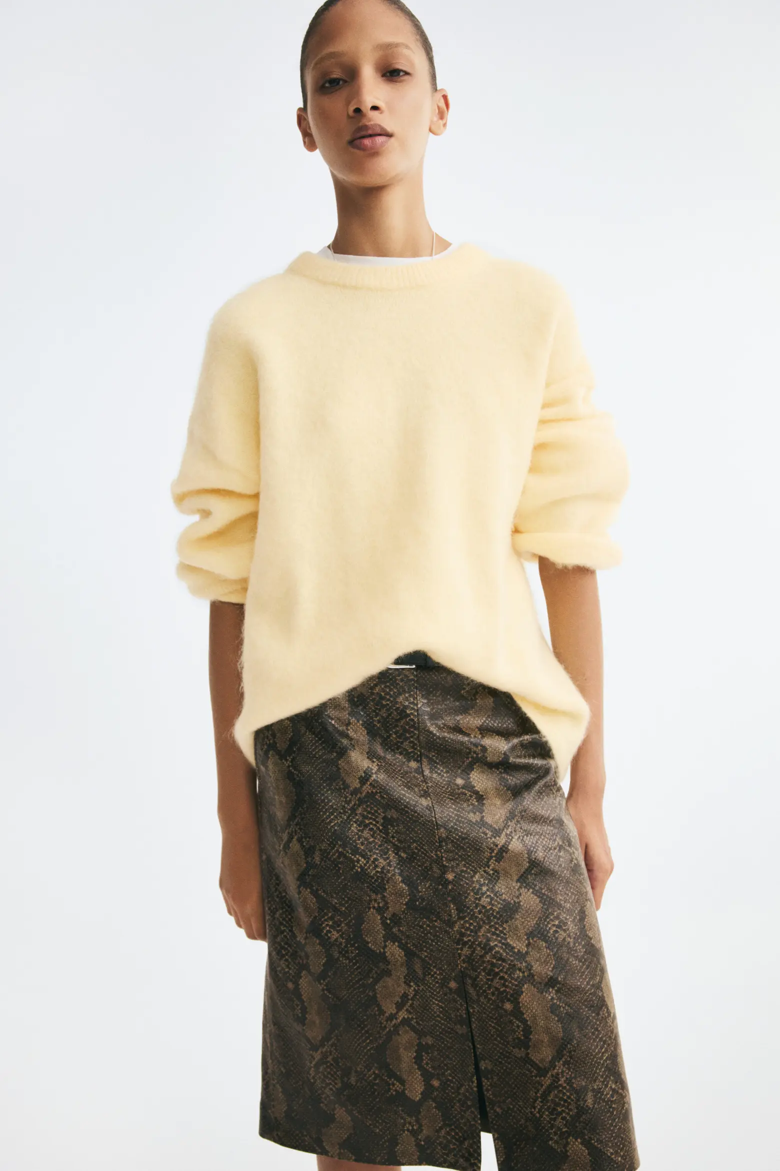 H&M，大廓形馬海毛混紡毛衣