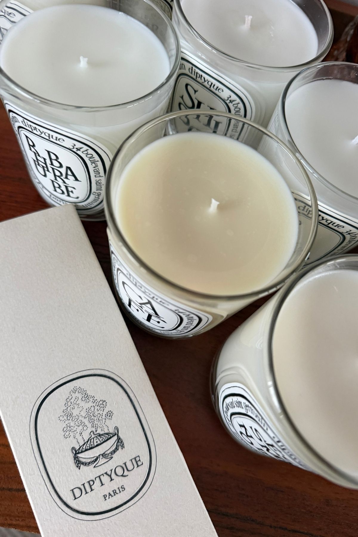 Diptyque 蠟燭從上方射出