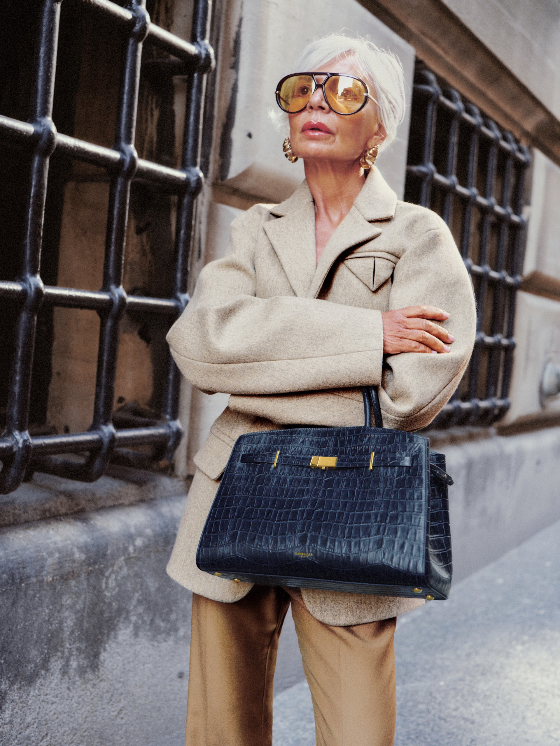 Grece Ghanem 攜帶 DeMellier Midi Hudson