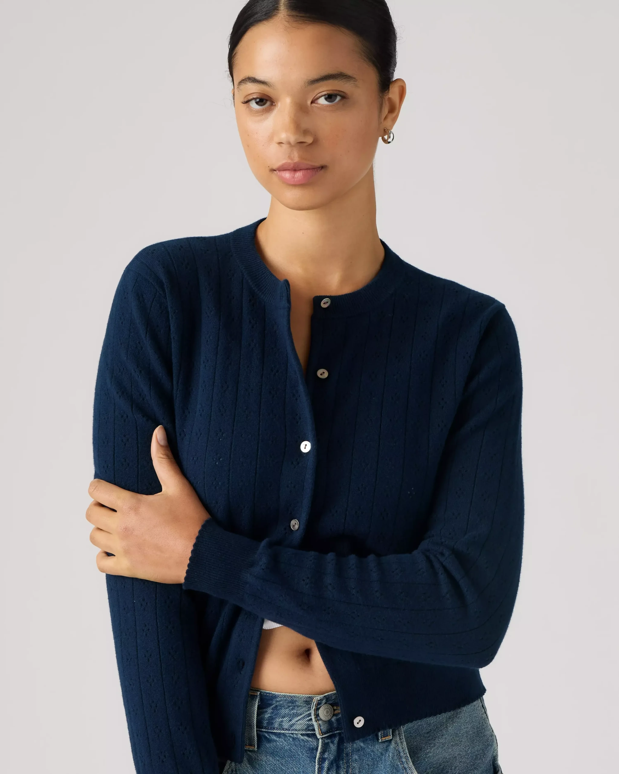 Levi's，超柔軟挑窿圓領開襟衫