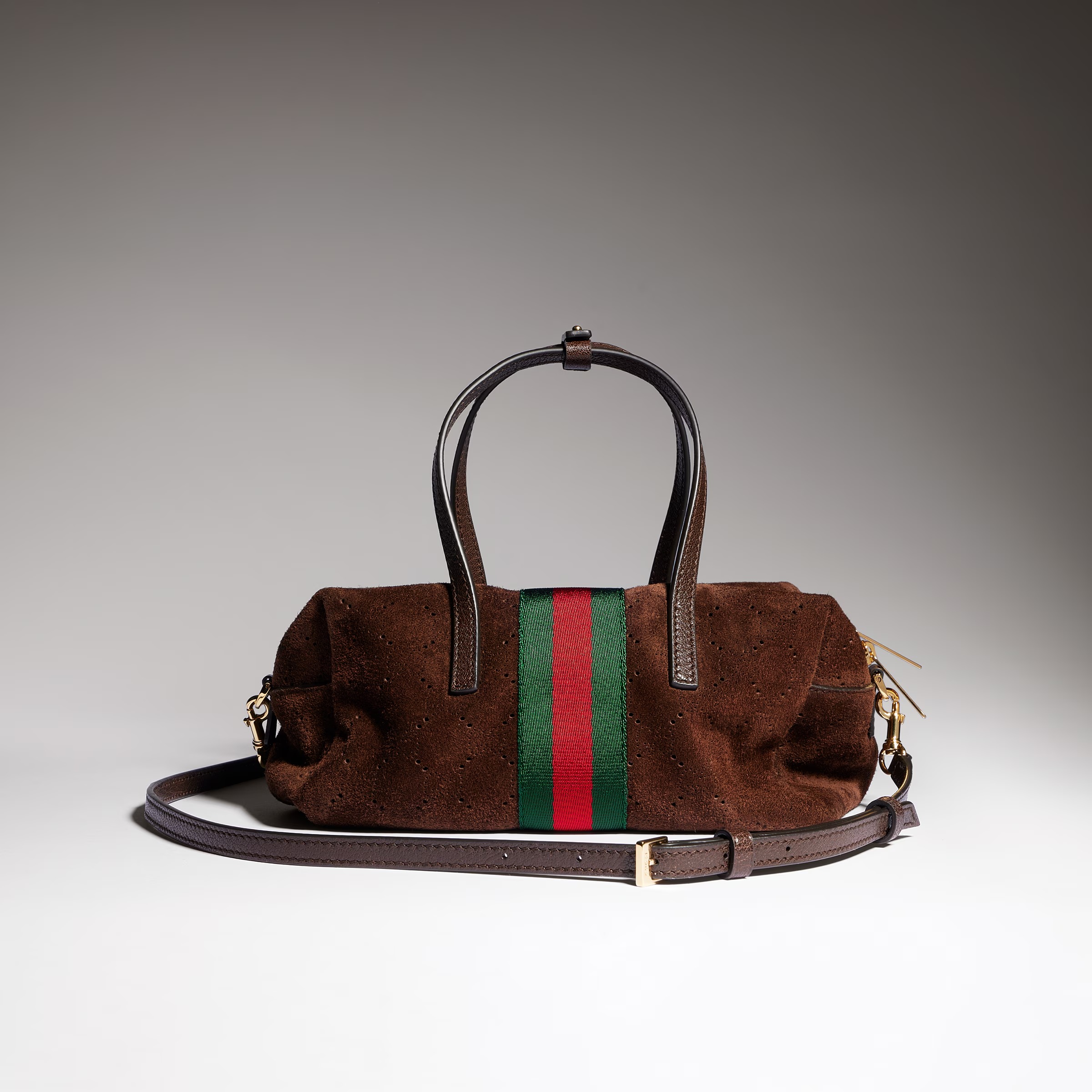 Gucci，搭配織帶小號波士頓包