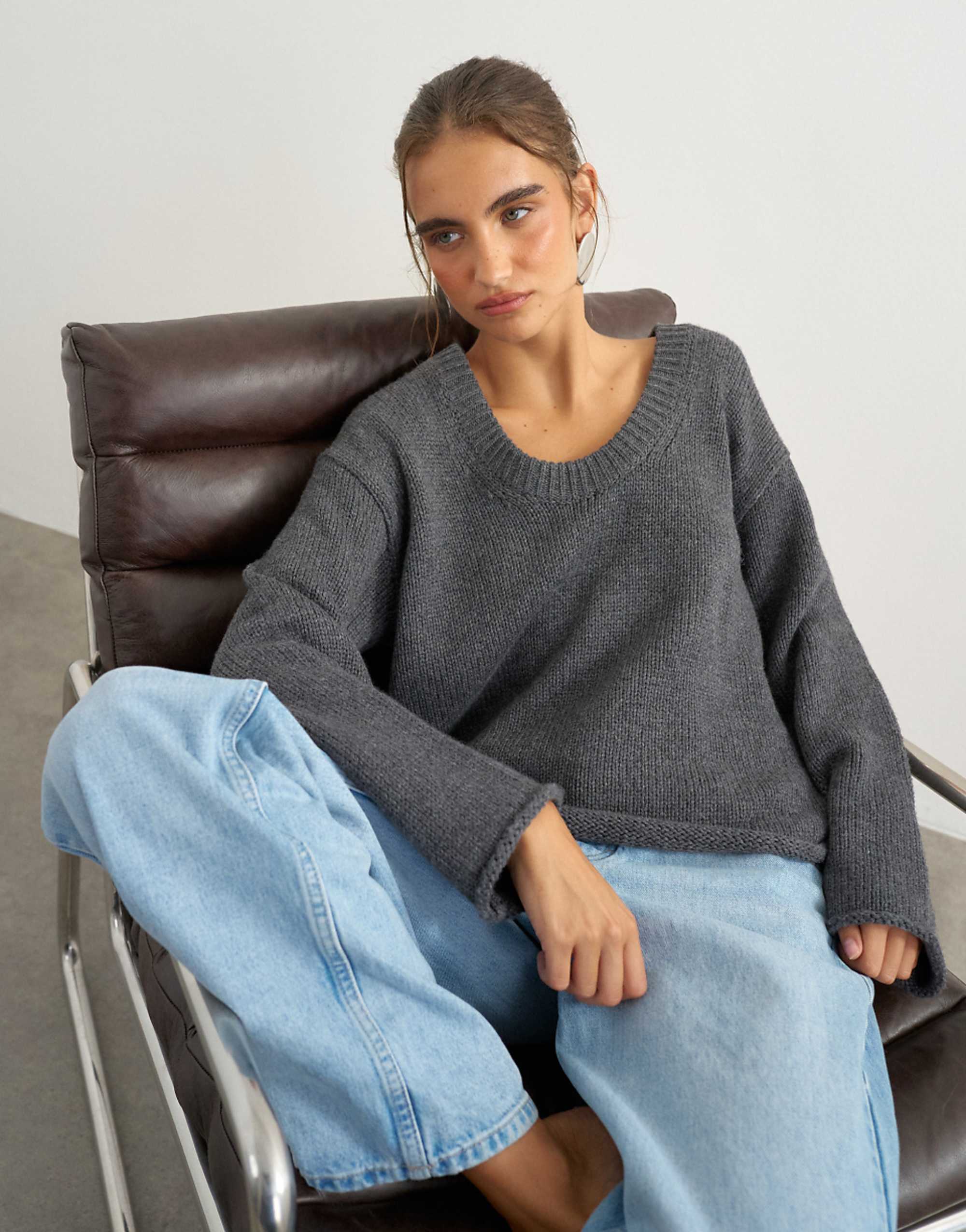 Topshop 木炭色針織湯匙領毛衣