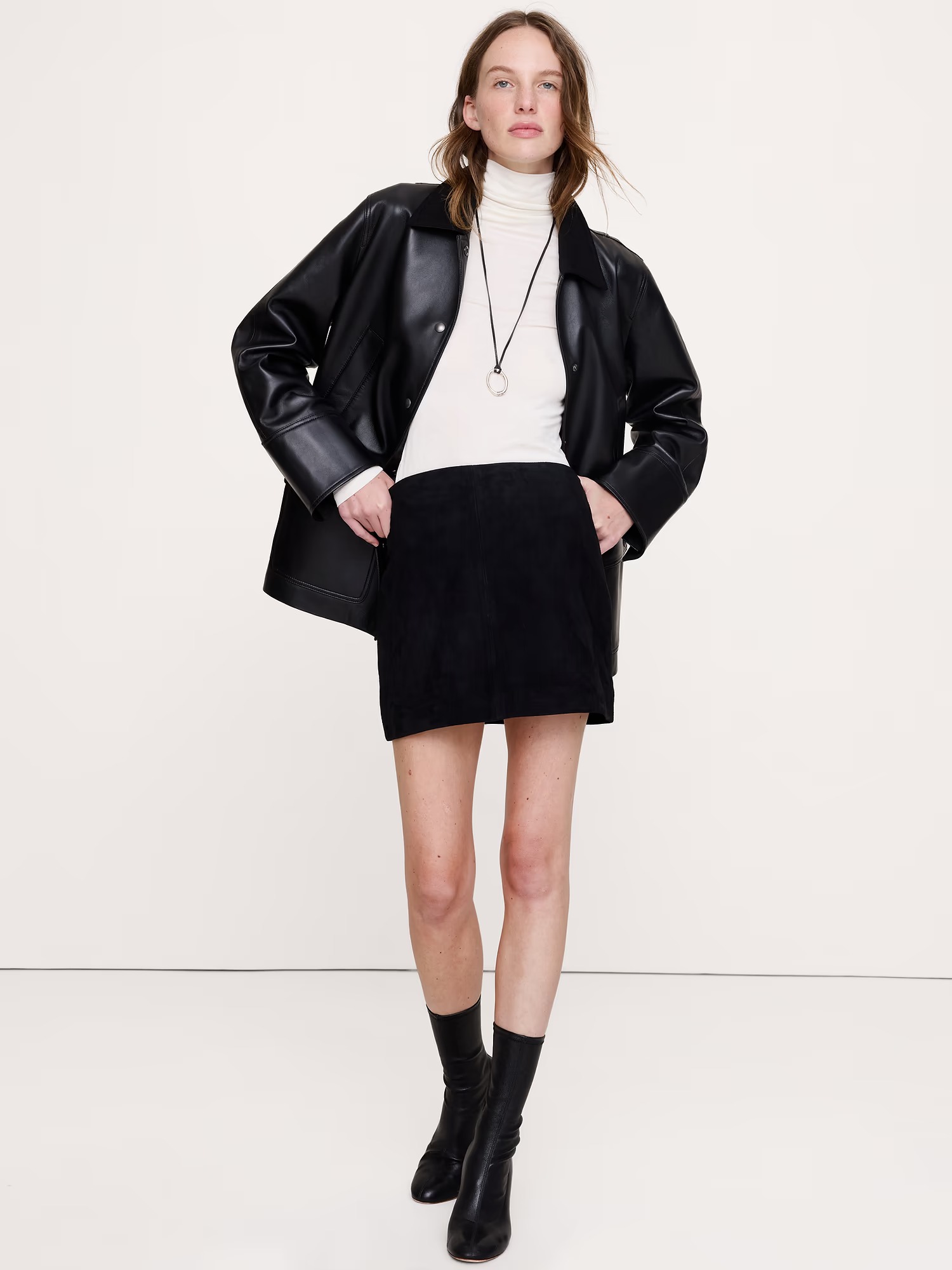 Banana Republic，絨面迷你裙