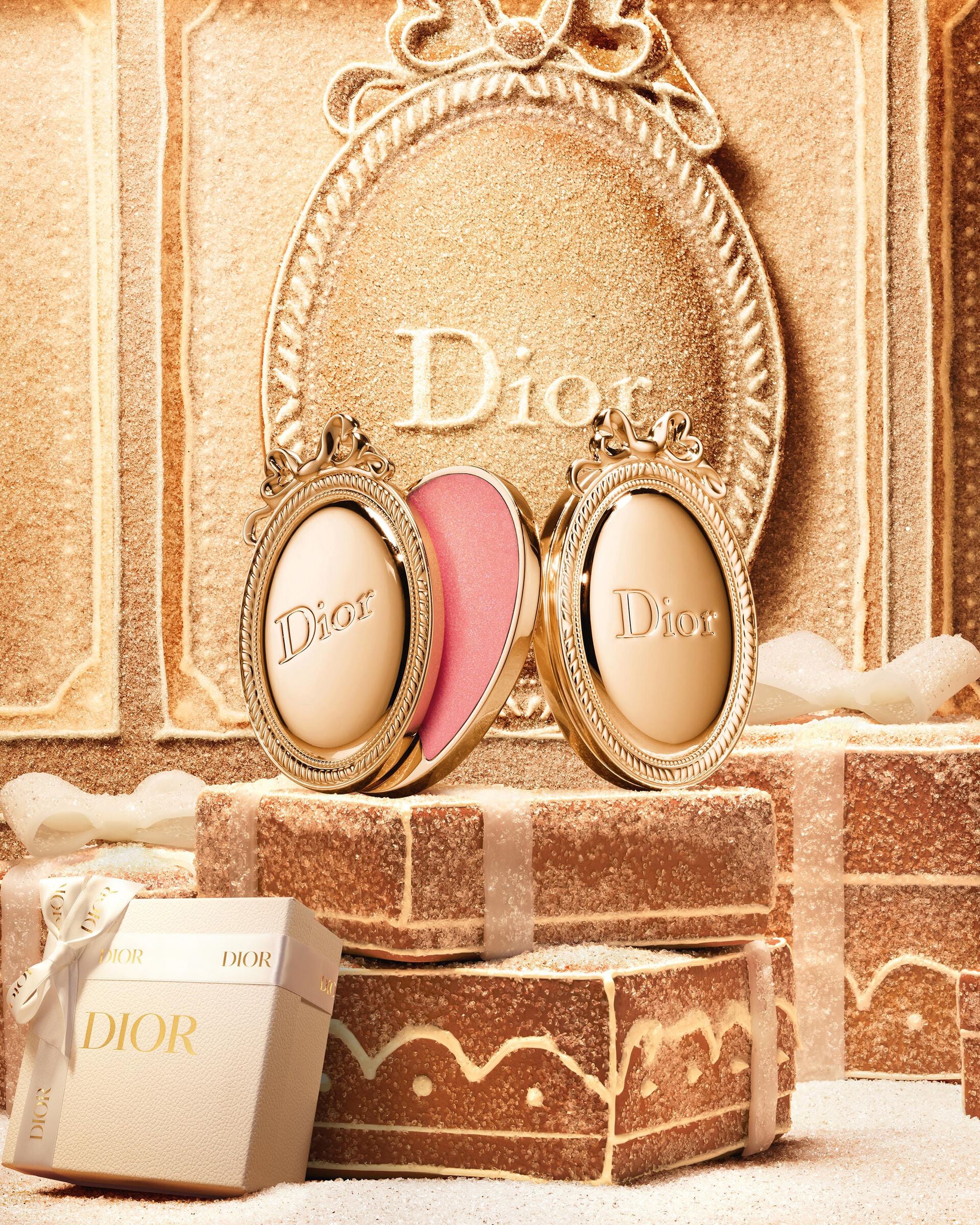 Dior 的 M&eacute;daillon 潤唇膏照片