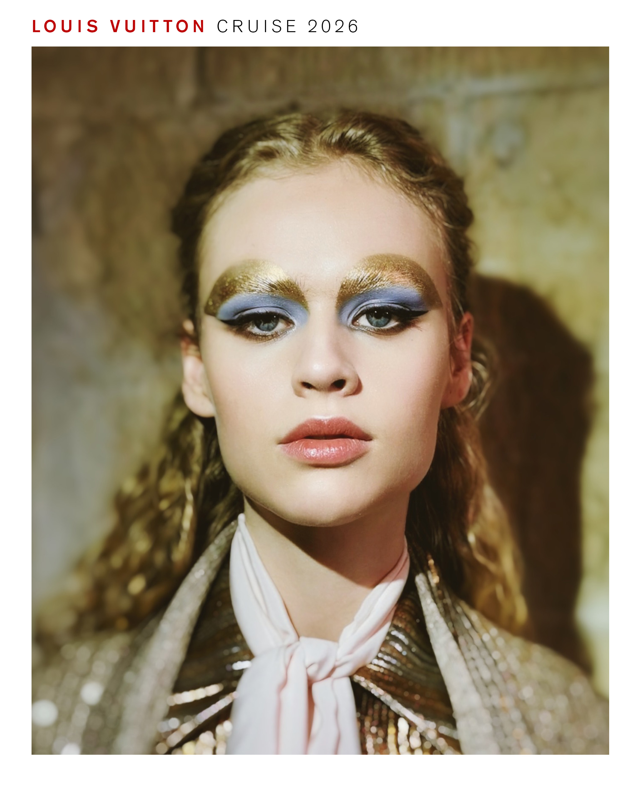 模特兒在路易威登 2026 年早春秀場上使用 Pat McGrath 妝容。
