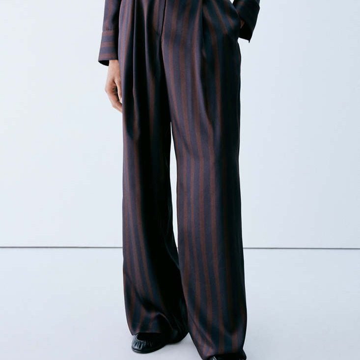 Pantalón rayas pinzas