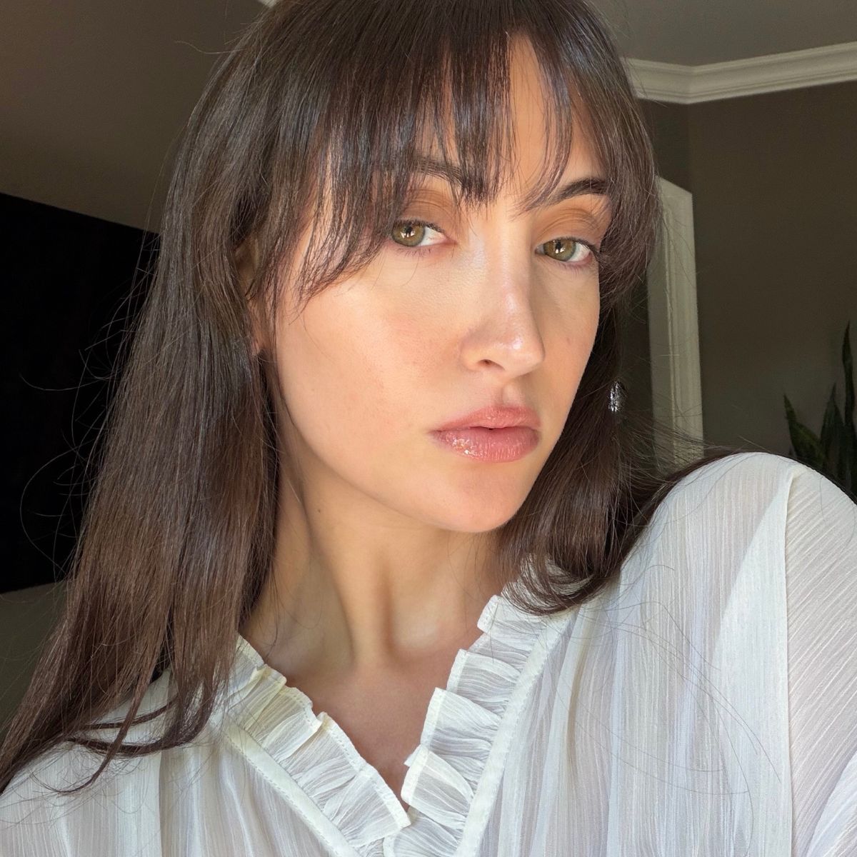 WWW 副美容編輯 Alyssa Brascia 皮膚清澈的照片