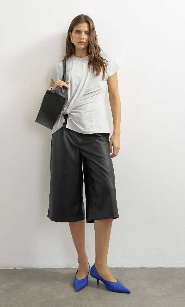 Topshop，人造皮革百慕達短褲