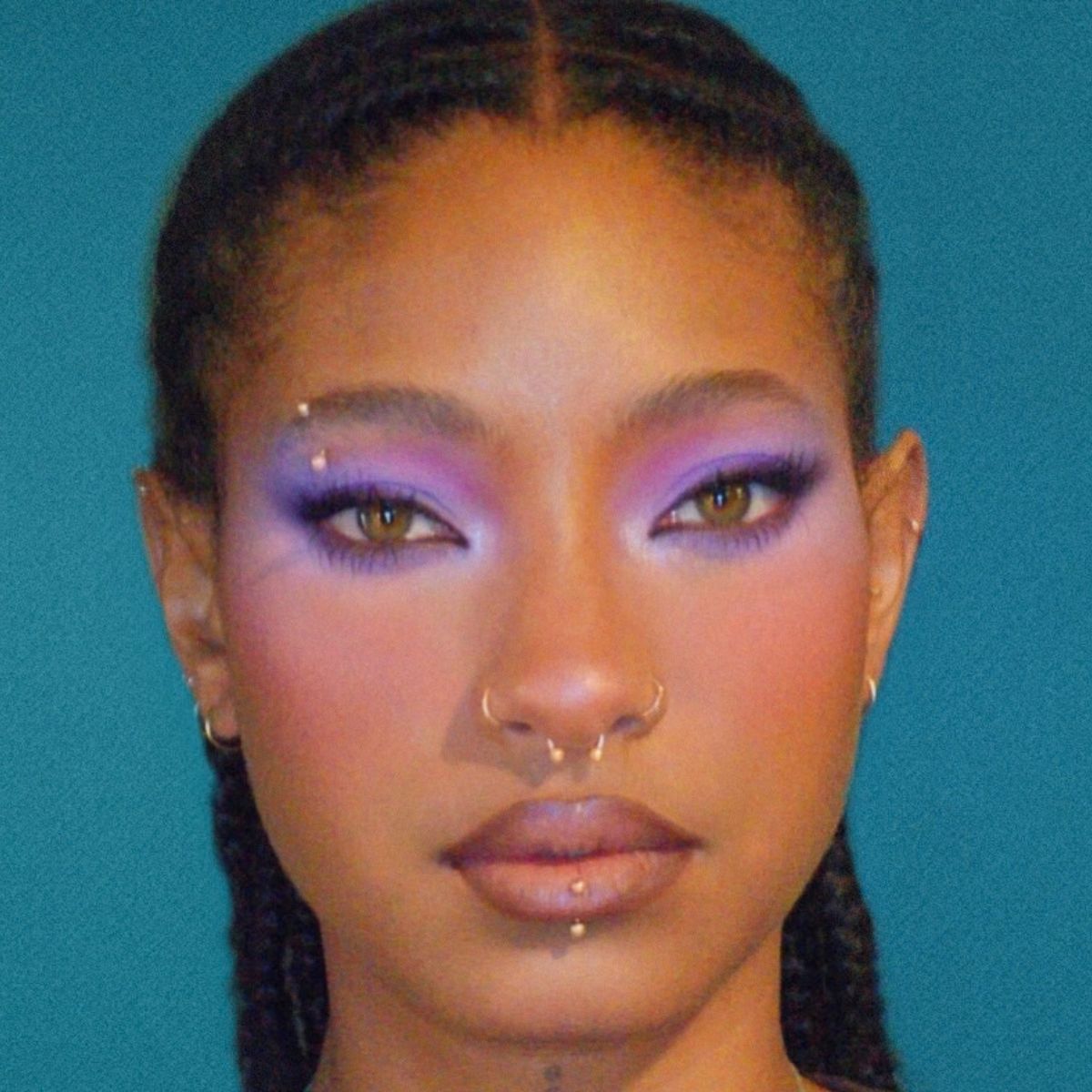 威洛史密斯 (Willow Smith) 在索尼音樂廳 (Sony Hall) 舉行的紐約音樂會後台的照片。